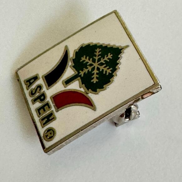 Vintage Aspen Colorado Ski Resort Pin Enamel Logo Badge Souvenir Collectible - Picture 4 of 5